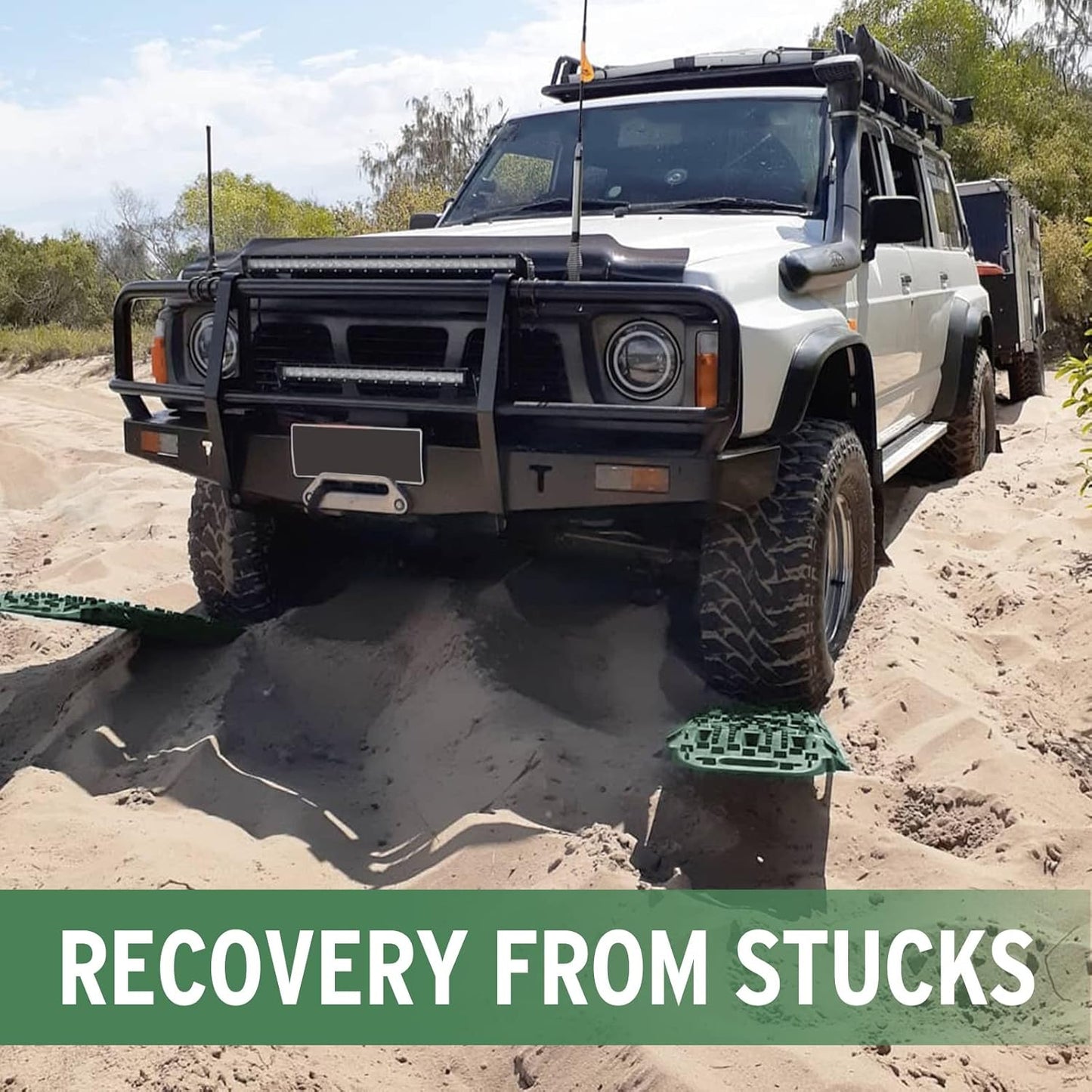 Recovery Traction Boards, Emergency Tracks with Jack Lift Base for Off-Road Sand Mud Snow, 2 Pcs Tire Ladder Mat (Green)